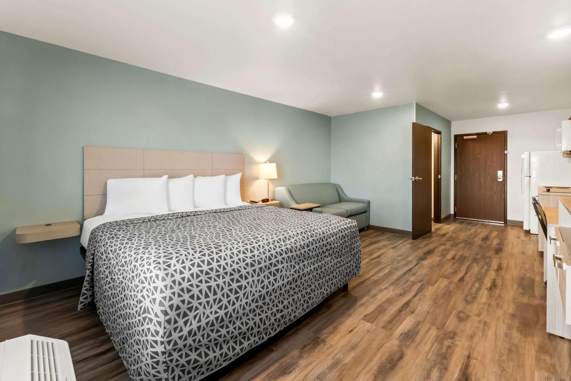 Woodspring Nazareth Hotel *